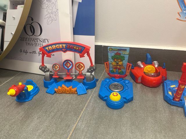 Superthing Training tower  en su embalaje original