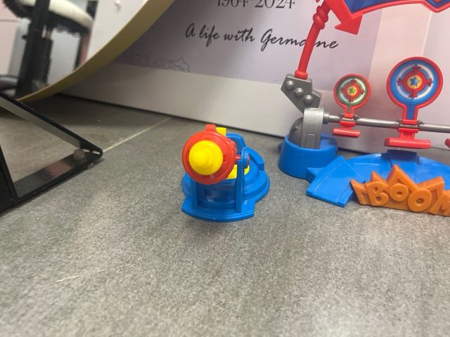 Superthing Training tower  en su embalaje original