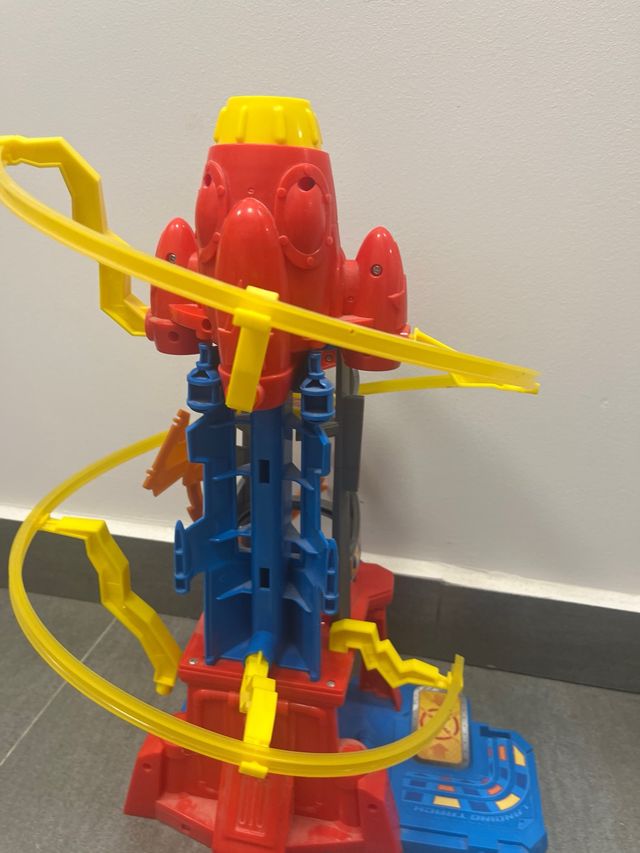 Superthing Training tower  en su embalaje original