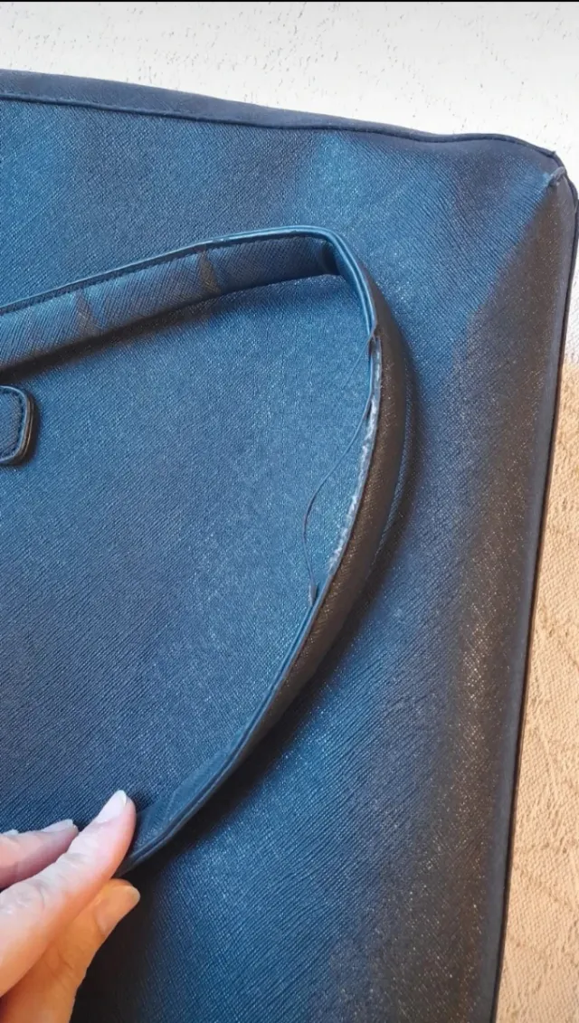 Bolso negro para universidad