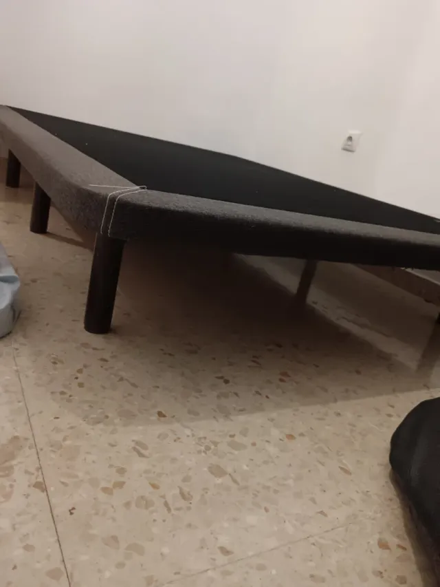 Base Cama Tapizada Gris Oscuro