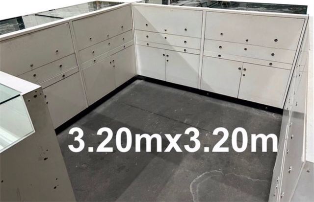 Isleta comercial con cerradura