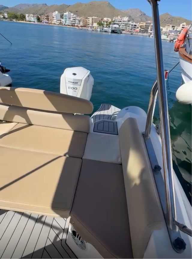 M Semirrígida de lujo