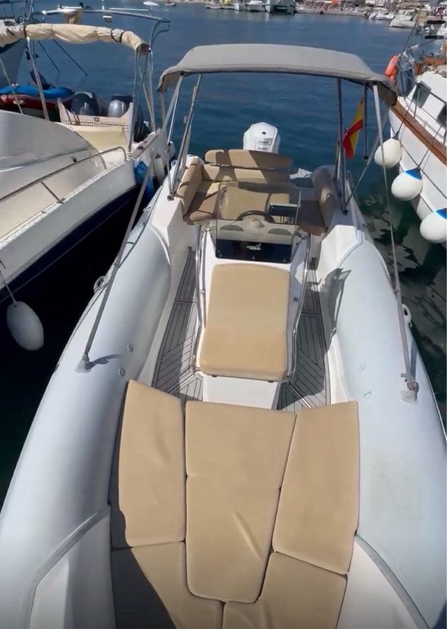 M Semirrígida de lujo