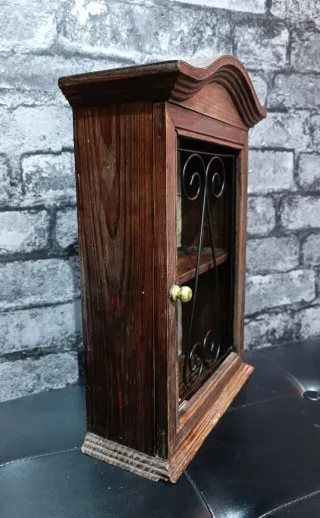 Mueble rústico antiguo