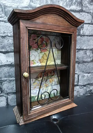 Mueble rústico antiguo