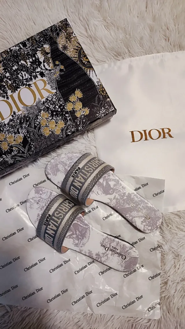 Sandalias Christian Dior nuevas con caja
