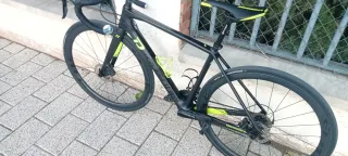 Bicicleta de carretera RAYMON