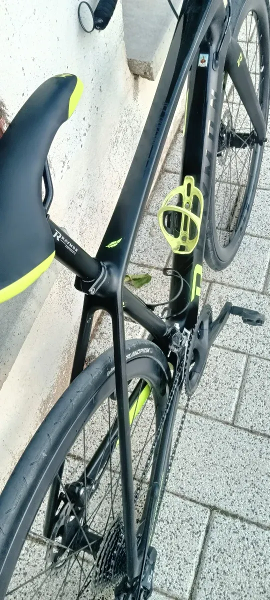 Bicicleta de carretera RAYMON