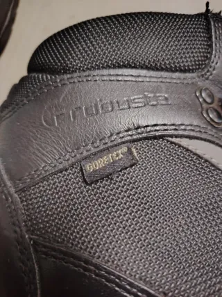 Botas Robusta Gore-Tex Negras