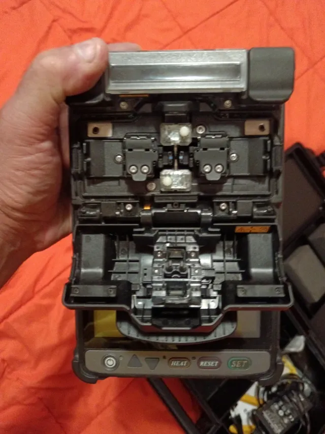 Fusionadora Fibra Óptica. + busca hilos. +SPSNET.