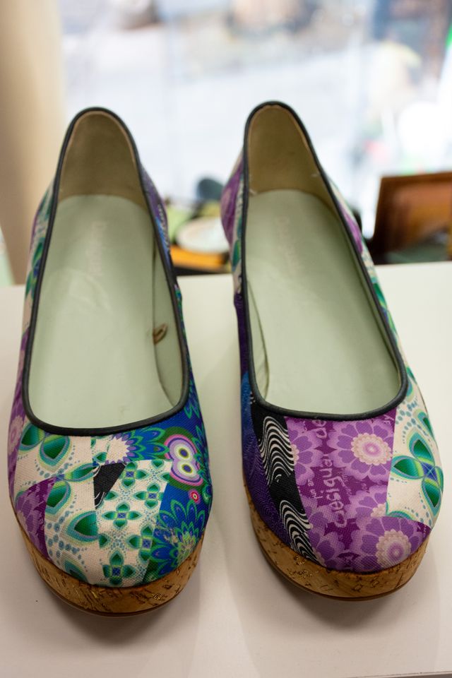 Zapatos Desigual multicolor estampado talla 40