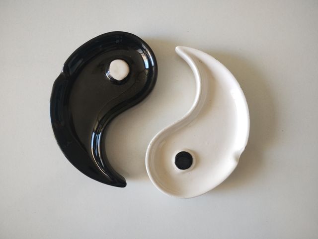 Yin Yang Cerámica 2 Piezas. Simbolo Macrobiótica
