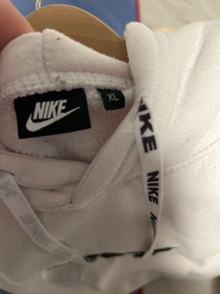 Sudadera Nike SB Blanca LA TALLA ES MAS PEQUEÑA