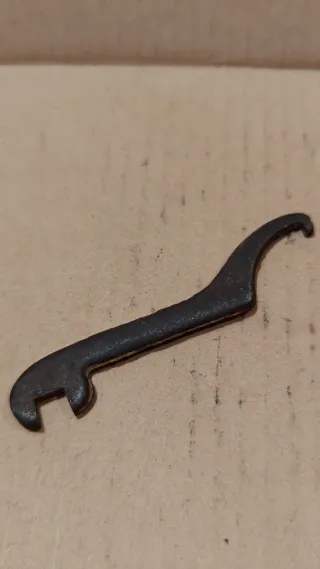 Llave antigua de bicicleta