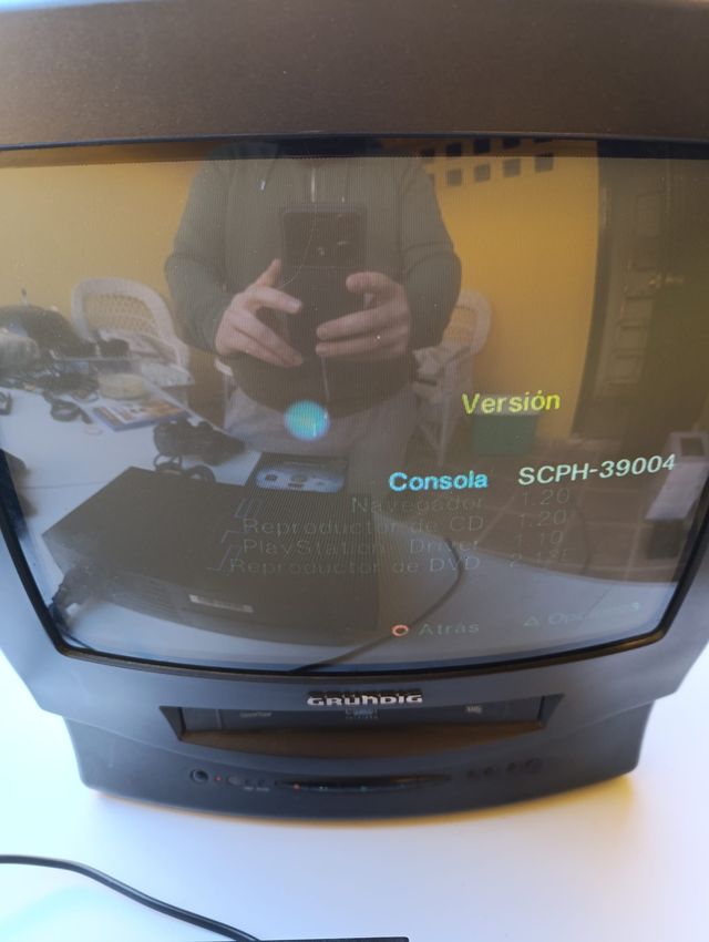 Consola PS2 + Juego Smack Down VS Raw 2008