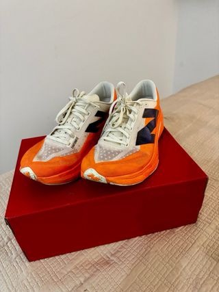 Zapatillas New Balance Rebel V4 Naranja/Blanco