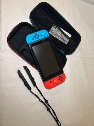 Nintendo Switch+Accessori+Giochi+Fondello