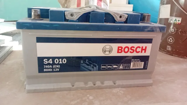 Batería Coche Bosch S4 010 740A 80Ah 12V