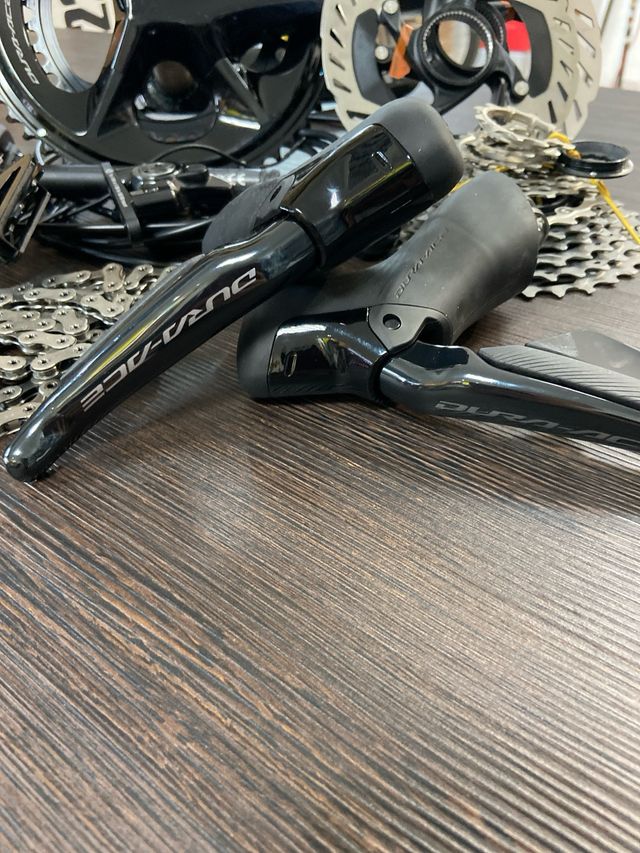 Grupo Shimano Di2 12v