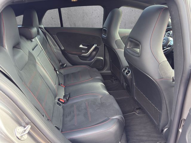 Mercedes-Benz Clase CLA 200D 4MATIC 2022