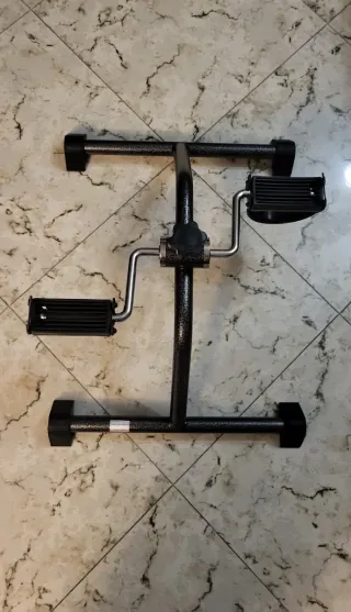 Pedal de ejercicio para brazos y piernas