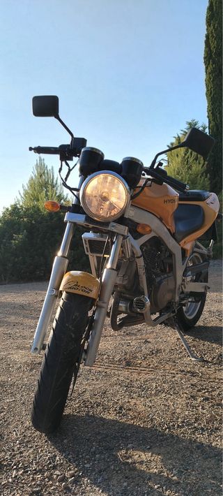 Hyosung Comet 125cc Amarilla 2008