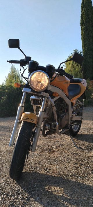 Hyosung Comet 125cc Amarilla 2008
