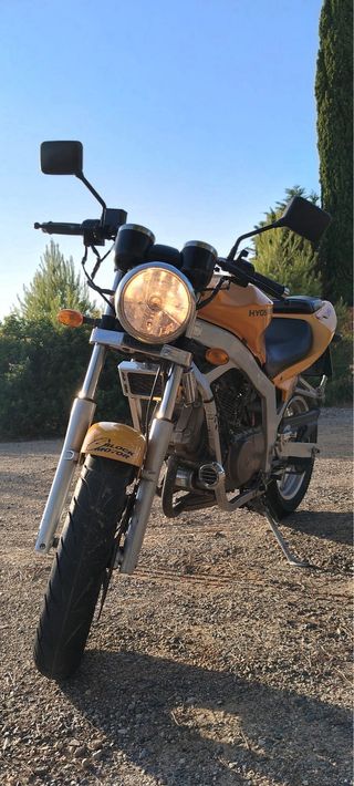 Hyosung Comet 125cc Amarilla 2008