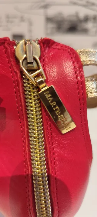 Zapatos de vestir Martinelli tacón alto dorados y