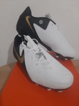 Botas de fútbol Nike Phantom