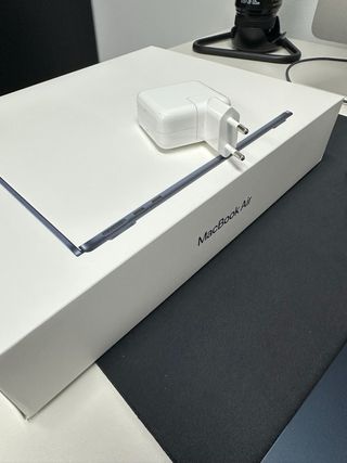 MacBook Air 13 2022 M2 Medianoche