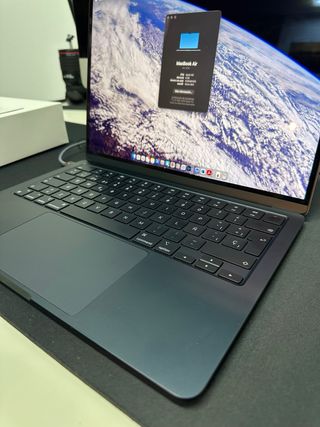 MacBook Air 13 2022 M2 Medianoche