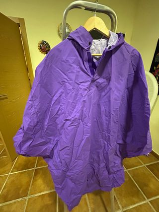 Chubasquero Morado Talla Única