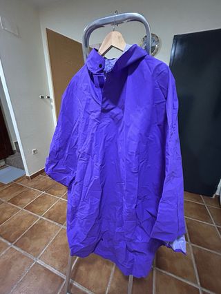 Chubasquero Morado Talla Única