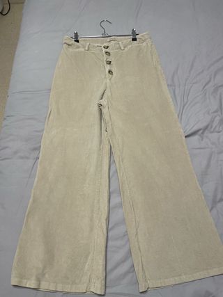 Pantalón pana beige ancho