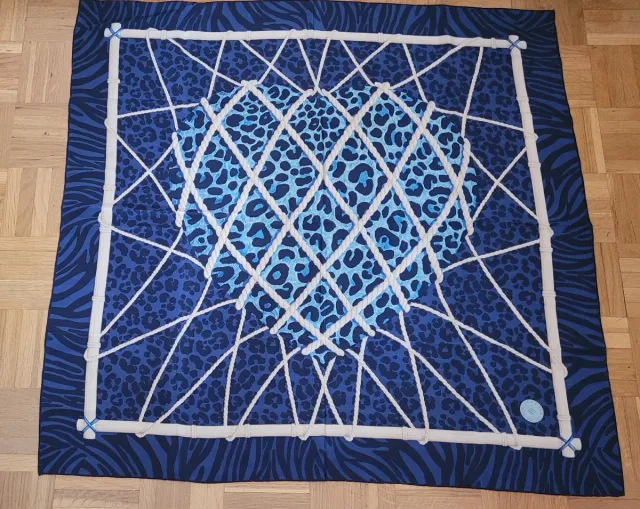 Pañuelo Pertegaz 100% seda y cordón gafas