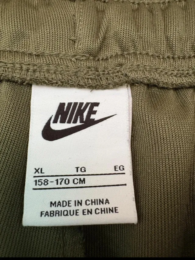 Pantaloni tuta Nike verdi