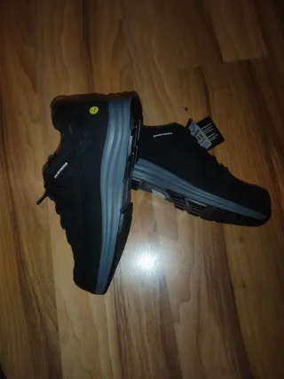 Zapatillas Skechers Negras y Grises