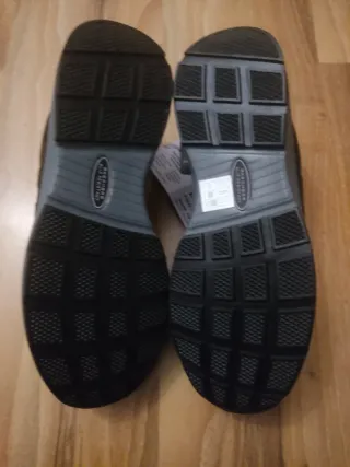 Zapatillas Skechers Negras y Grises