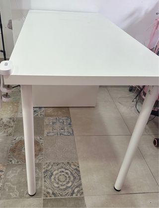 Tavolo da scrivania bianco IKEA