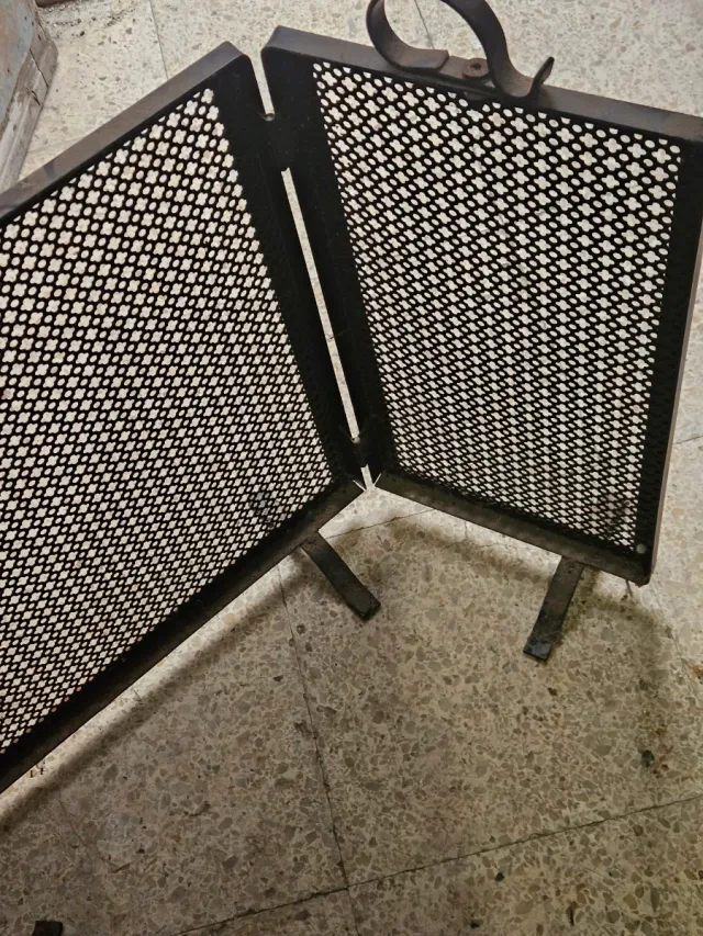 Protector chimenea metal negro