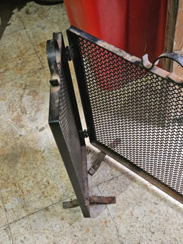 Protector chimenea metal negro