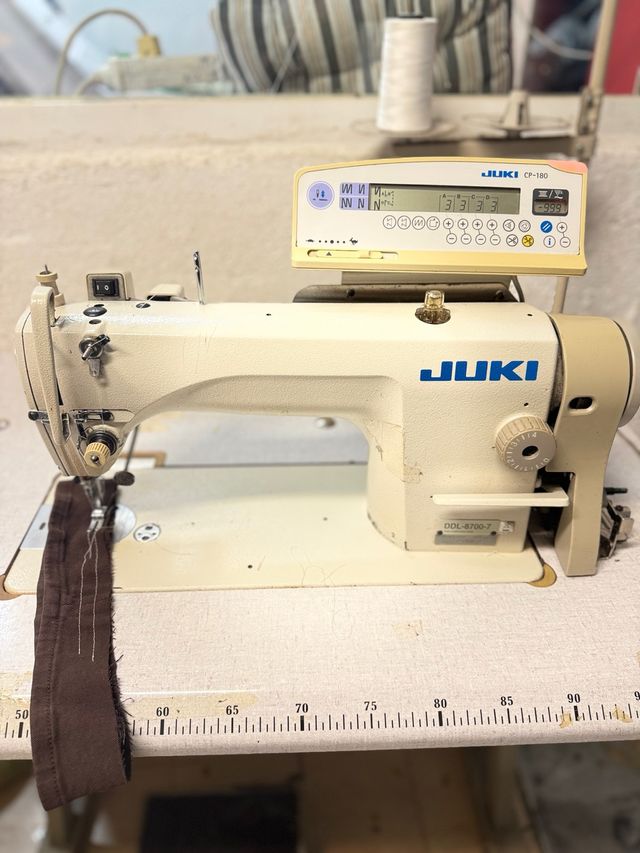 Máquina de coser industrial plana  JUKI DDL-8700-7