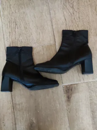 Botines negros tacón cuadrado