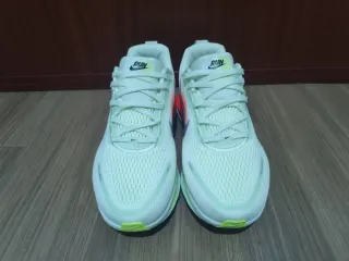 Nike Vomero 18