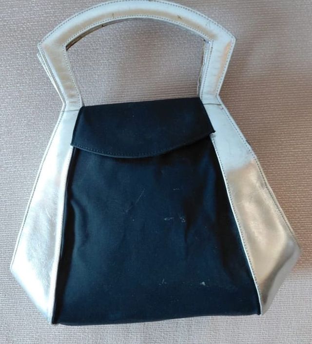 Bolso de fiesta Charles Jourdan negro y plata