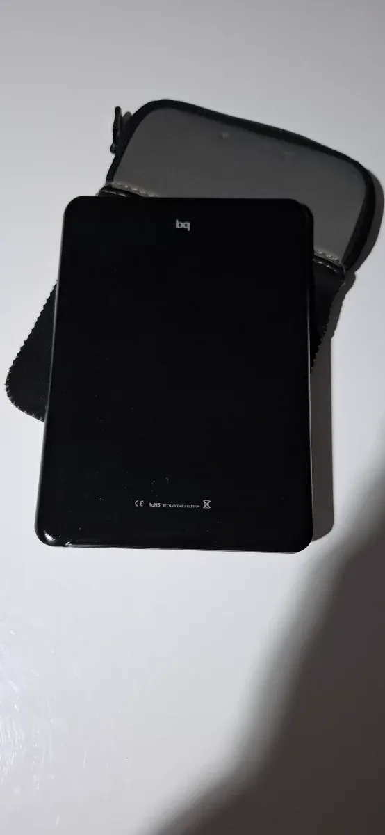 Ebook bq Cervantes 2 con funda y cable