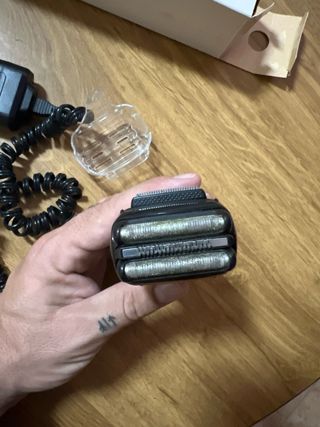 Afeitadora Braun Eléctrica Negra y Gris