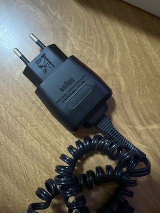 Afeitadora Braun Eléctrica Negra y Gris